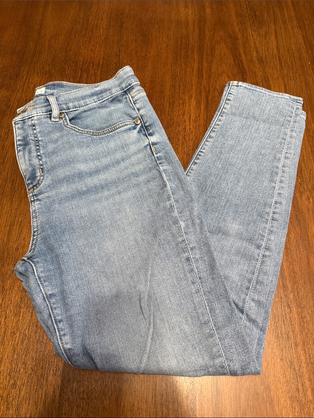 Loft Modern Skinny Crop Light Wash Jeans Size 29 or Size 8